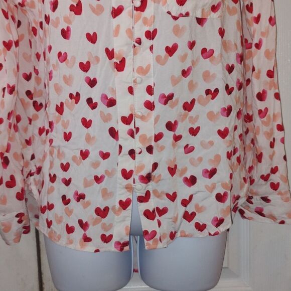 Velvet Heart  Long sleeve hi low heart print button down shirt Valentines Sz S - Picture 2 of 5